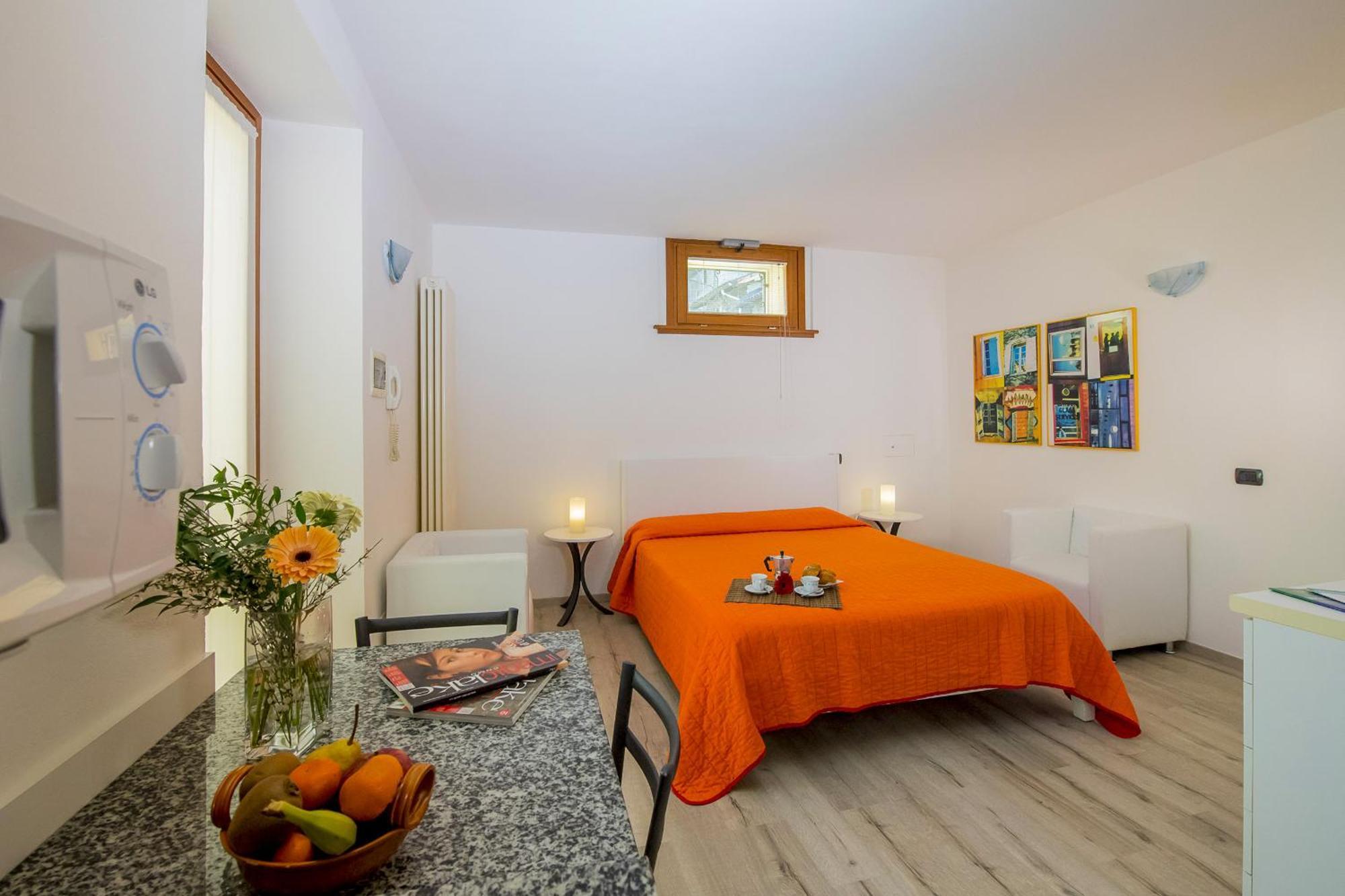 Il Borgo Monolocali Apartment Беладжо Екстериор снимка