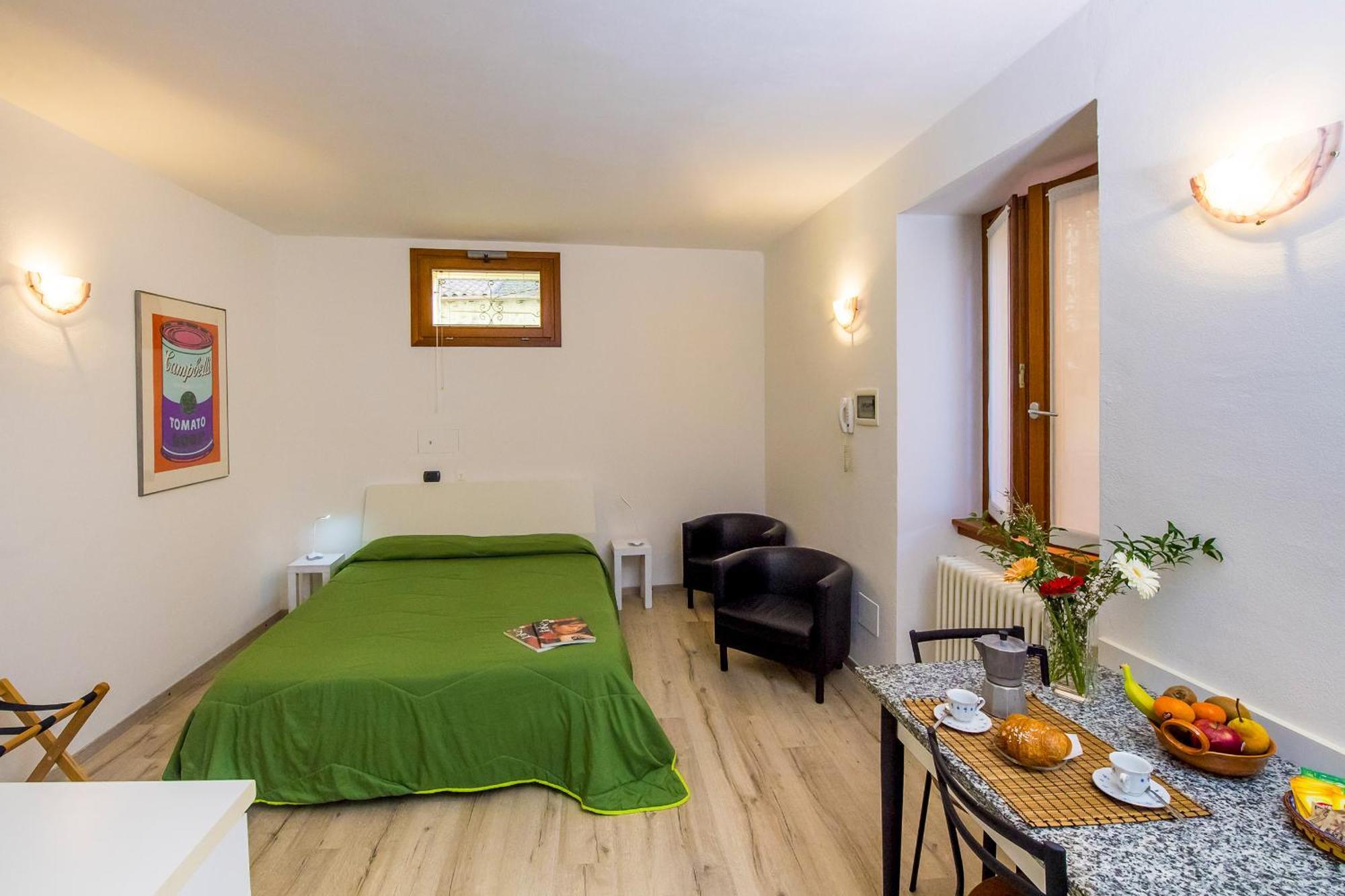 Il Borgo Monolocali Apartment Беладжо Екстериор снимка